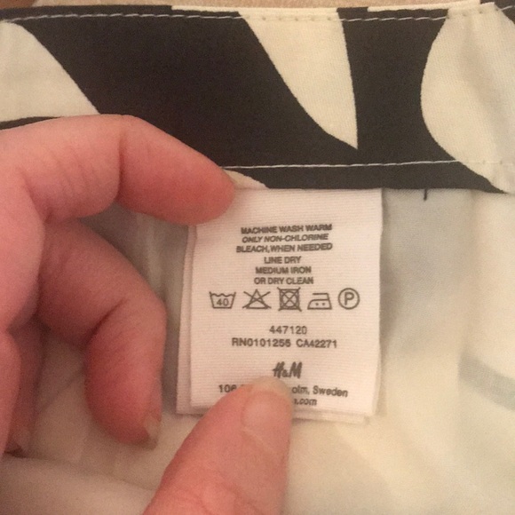 NWT Black & White H&M skirt - Picture 7 of 8